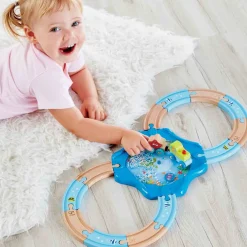 Hape Undersea Figure 8