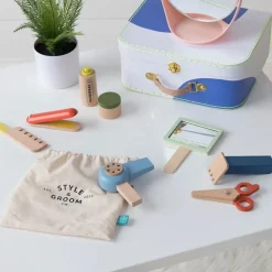 Manhattan Toy Style & Groom