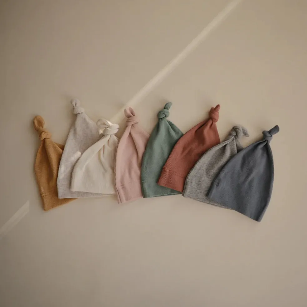 Mushie Ribbed Baby Beanie