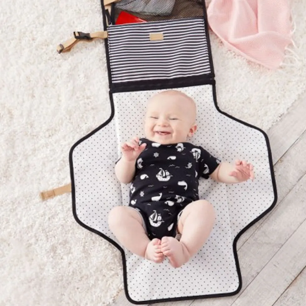 Skip Hop Pronto Signature Changing Station - Black and White Stripe